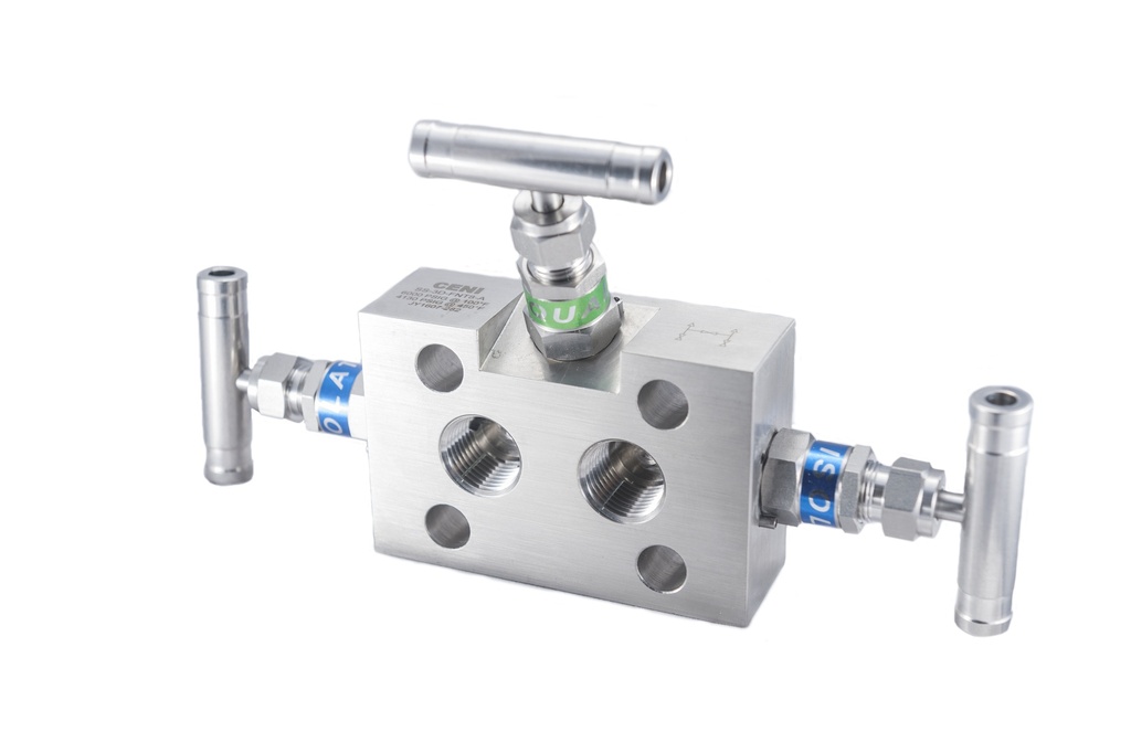 MANIFOLD 3 VIAS SS-3D-FNT8-A